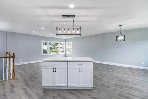 8016 Hemlock Ave, Gary, IN 46403 photo 9