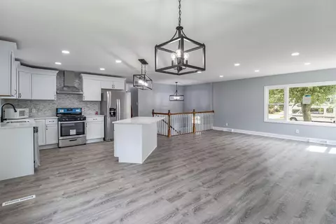 8016 Hemlock Ave, Gary, IN 46403 photo 7