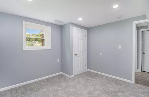 8016 Hemlock Ave, Gary, IN 46403 photo 16