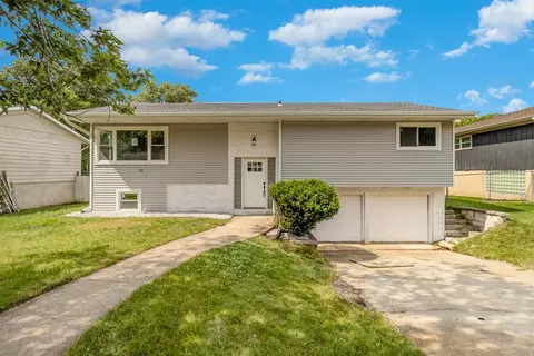 8016 Hemlock Ave, Gary, IN 46403 photo 2