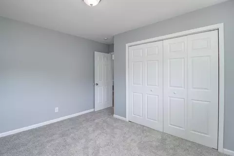 8016 Hemlock Ave, Gary, IN 46403 photo 22