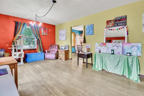 246 N Elmer St, Griffith, IN 46319 photo 6