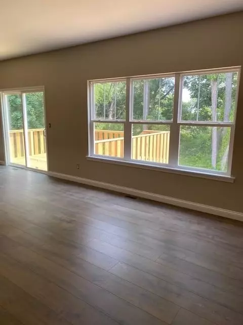 3552 Traemore Dr, Valparaiso, IN 46385 photo 3