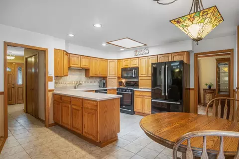 1015 Arrowhead Dr, Dyer, IN 46311 photo 11