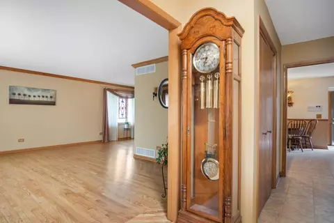 1015 Arrowhead Dr, Dyer, IN 46311 photo 6