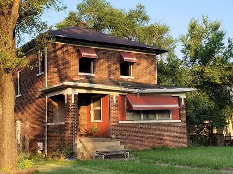 431 Johnson St, Gary, IN 46402 photo 2