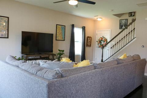 530 Clover Ln, Griffith, IN 46319 photo 8