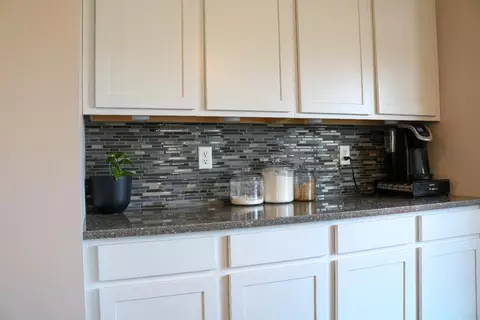 530 Clover Ln, Griffith, IN 46319 photo 16