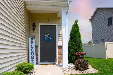 530 Clover Ln, Griffith, IN 46319 photo 3