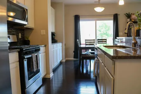 530 Clover Ln, Griffith, IN 46319 photo 13