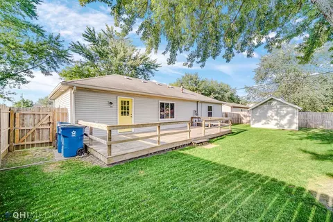 643 Apache Ln, Lowell, IN 46356 photo 17