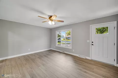 643 Apache Ln, Lowell, IN 46356 photo 5