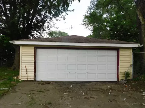 755 Burr St, Gary, IN 46406 photo 4