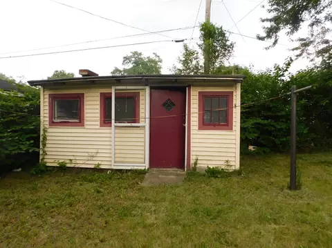 755 Burr St, Gary, IN 46406 photo 5