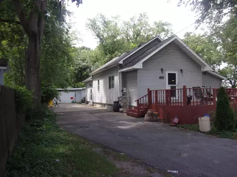 230 S Broad St, Griffith, IN 46319 photo 3