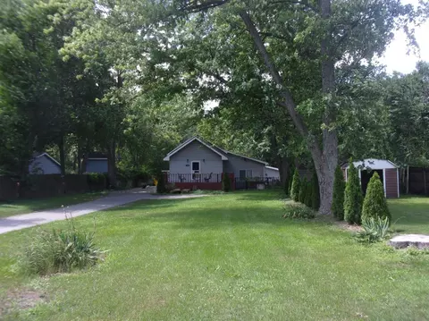 230 S Broad St, Griffith, IN 46319 photo 4