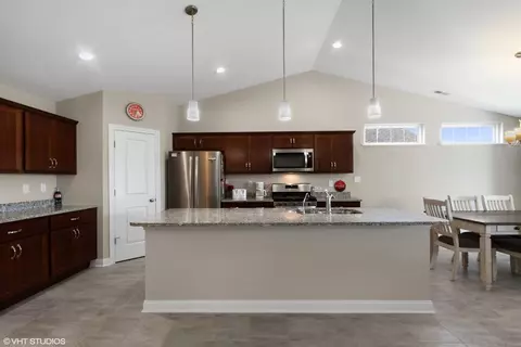 10339 Black Opal Ln, Saint John, IN 46373 photo 3