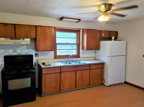 80 Hjelm Rd, Porter, IN 46304 photo 3