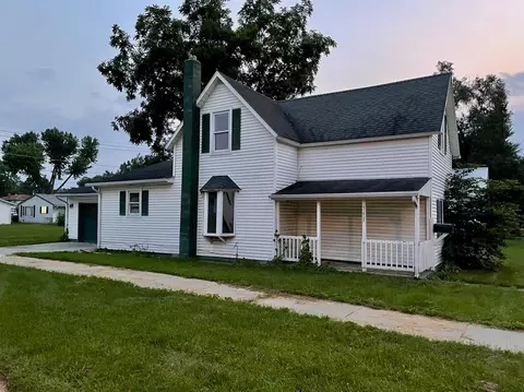 302 W John St, Knox, IN 46534 photo 1