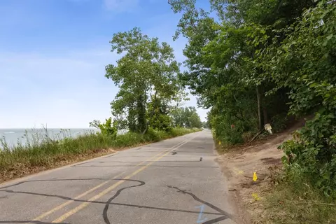 715 E Lake Front Dr, Beverly Shores, IN 46301 photo 11