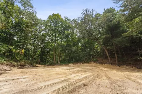 715 E Lake Front Dr, Beverly Shores, IN 46301 photo 5