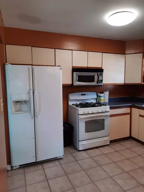 524 Darcy Ln, Griffith, IN 46319 photo 10