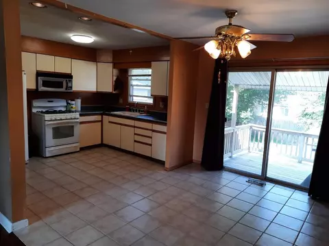 524 Darcy Ln, Griffith, IN 46319 photo 11