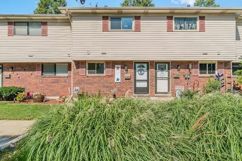 779 Bowman Dr, Crown Point, IN 46307 photo 2