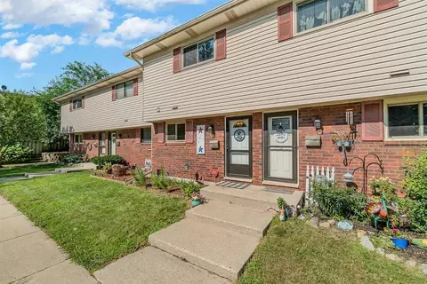 779 Bowman Dr, Crown Point, IN 46307 photo 3