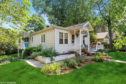 8631 Maple Ave, Gary, IN 46403 photo 2