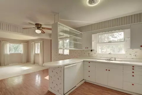 604 Elm St, Griffith, IN 46319 photo 9
