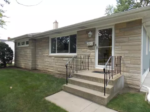 8006 Tapper Ave, Munster, IN 46321 photo 4