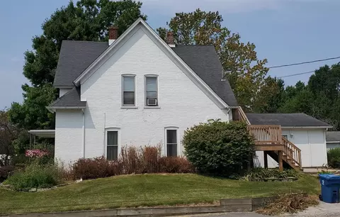 219 E Main St, Lowell, IN 46356 photo 3
