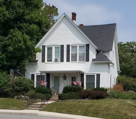219 E Main St, Lowell, IN 46356 photo 2