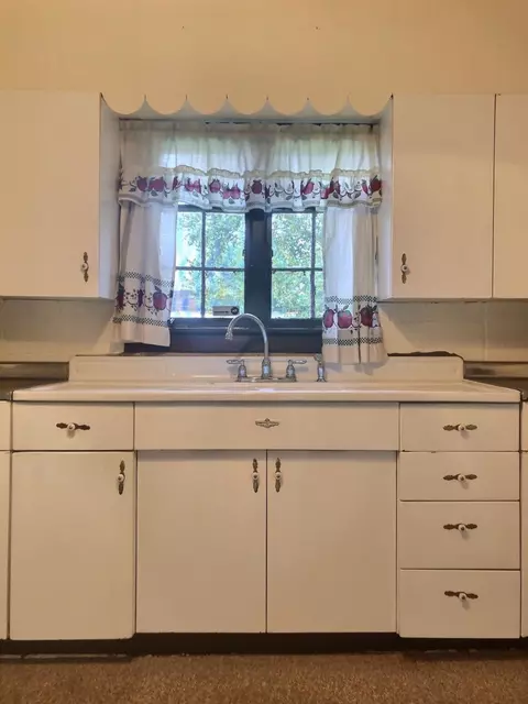 228 E State St, Morocco, IN 47963 photo 16