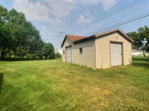228 E State St, Morocco, IN 47963 photo 6