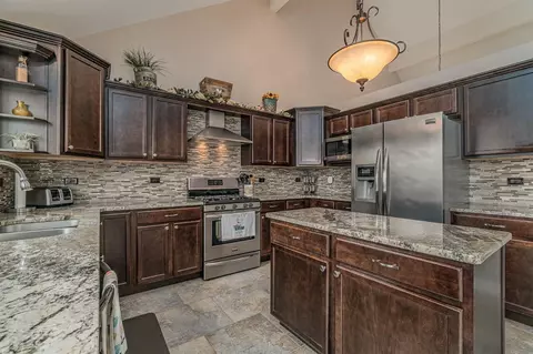 1131 Jeanne Ct, Crown Point, IN 46307 photo 18