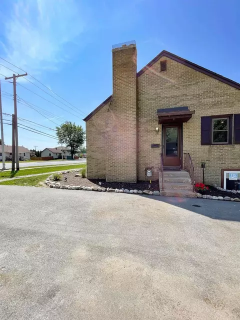 1438 N Broad St, Griffith, IN 46319 photo 5