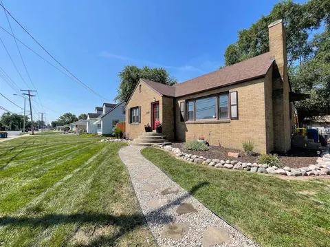 1438 N Broad St, Griffith, IN 46319 photo 2