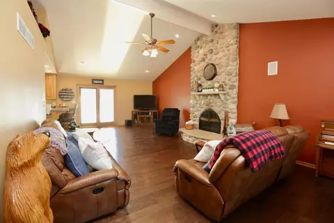 217 Eagle Ct, Dyer, IN 46311 photo 4