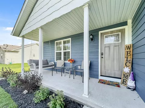 463 W Central St, Wheatfield, IN 46392 photo 2