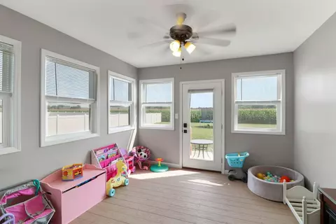 463 W Central St, Wheatfield, IN 46392 photo 9