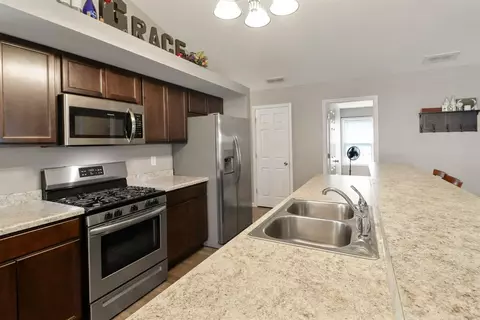 463 W Central St, Wheatfield, IN 46392 photo 8