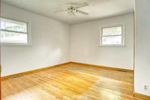 6832 Maryland Ave, Hammond, IN 46323 photo 7