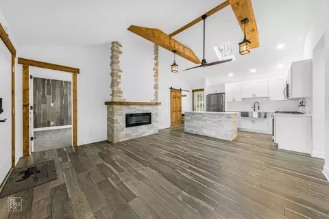 3835 Douglas Dr, Gary, IN 46408 photo 5