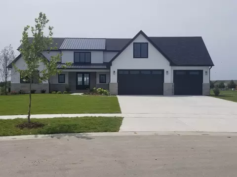 10600 Mahogany Ter, Saint John, IN 46373 photo 1