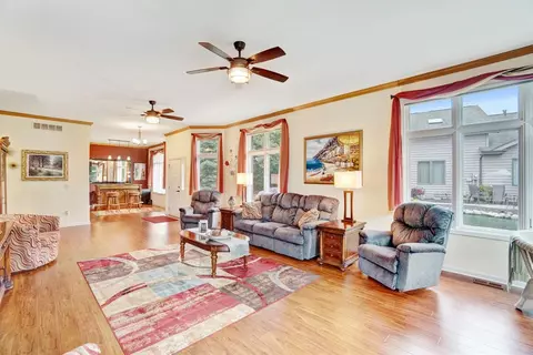 633 E Brookside Dr, Crown Point, IN 46307 photo 8
