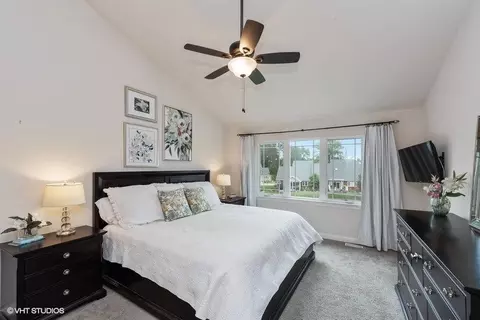 2329 Legend Cir, Chesterton, IN 46304 photo 9