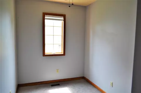 553 N Rueth Dr, Griffith, IN 46319 photo 10