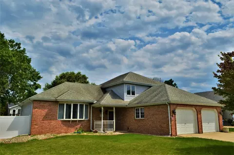 553 N Rueth Dr, Griffith, IN 46319 photo 1